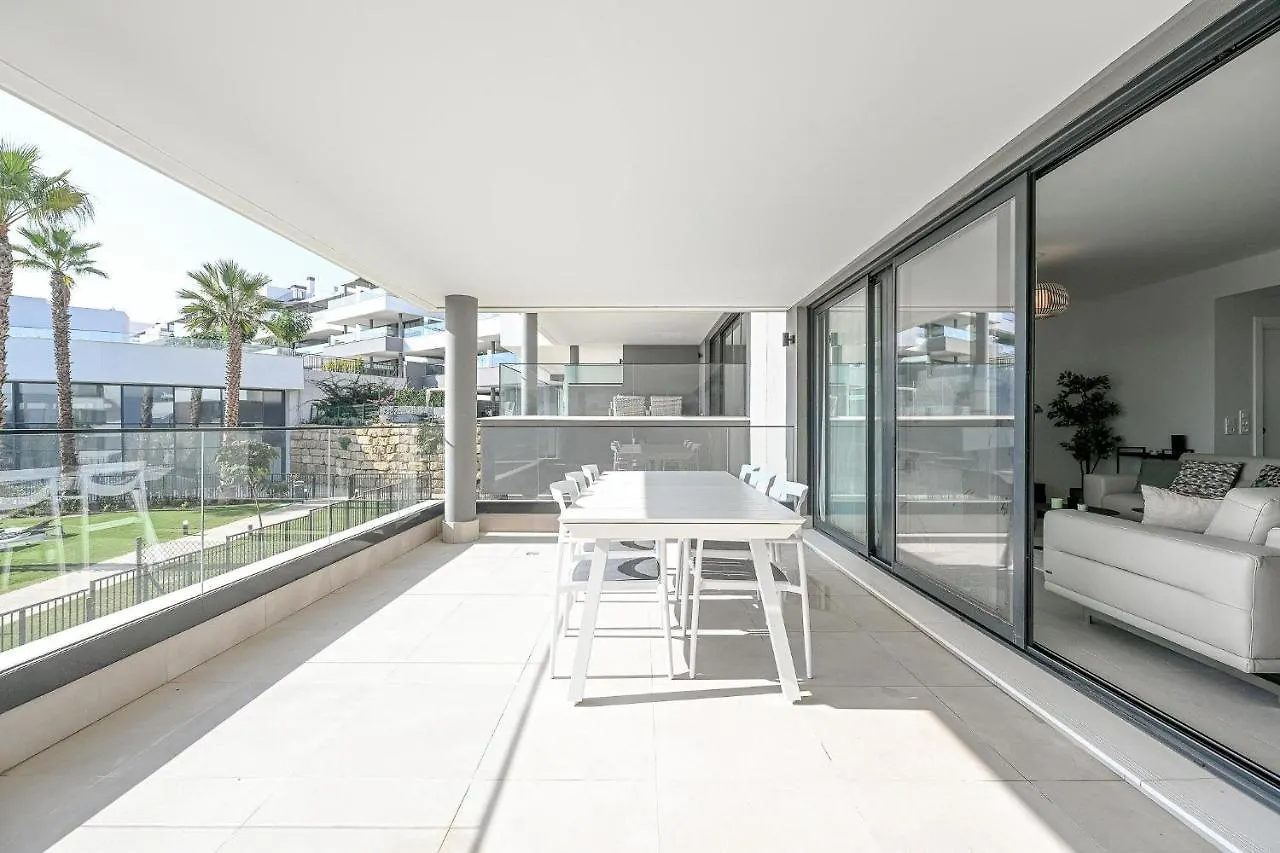 Modern 3 Bedroom Apartment Estepona Spain