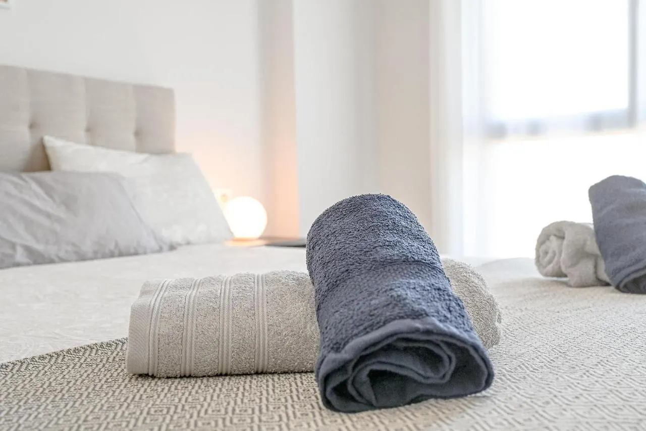 Modern 3 Bedroom Apartment Estepona