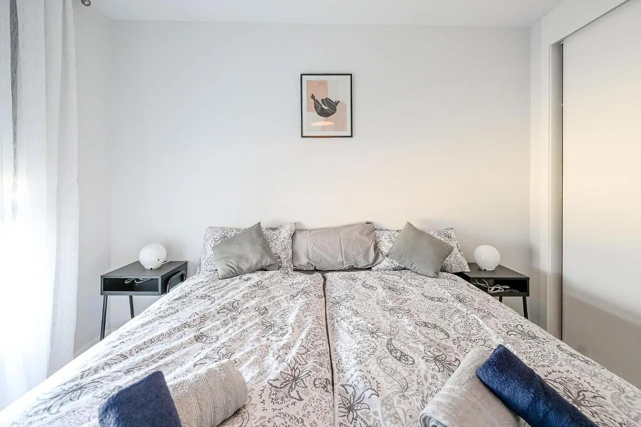 Modern 3 Bedroom Apartment Estepona Spain